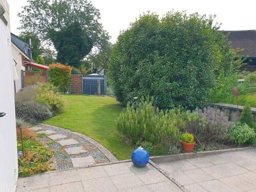 Garten mit Grillplatz - 4 Zimmer Einfamilienhaus zum Kaufen in Kuppenheim