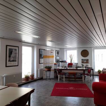 Gewerberaum - Büro mit 70,00 m&sup2; in Bad Reichenhall zur Miete