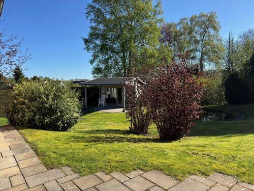 Sonniges Grundstück - 