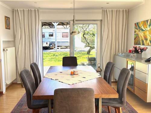 Essplatz mit Blick ins Grüne und zur Terrasse - Einfamilienhaus mit 140,00 m&sup2; in Lüdenscheid zum Kaufen