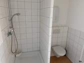 Bad mit Dusche - 
