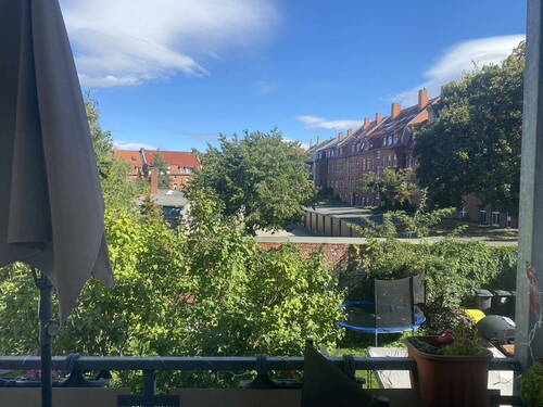 Blick aus dem Balkon - 3 Zimmer Etagenwohnung zur Miete in Erfurt