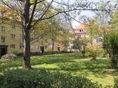 ruhig und grün - Traumhafte 2 RWE mit großer Loggia und freiem Blick ins Grüne!