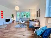 Wohnzimmer 3 - 2 Zimmer Etagenwohnung zum Kaufen in Hamburg