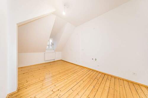 Küche - Bezugsfertige 2-Zimmer-Dachgeschoss-Wohnung in Plagwitz