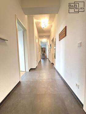 Flur - 3 Zimmer Etagenwohnung in Trier