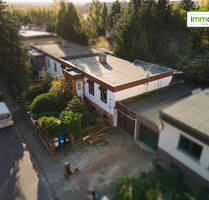 Sanierungsbedürftige Doppelhaushälfte im Bungalowstil mit großem Grundstück zu verkaufen! - Magdeburg Salbke