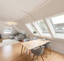 AIGNER - Ihr neues Zuhause: Lichtdurchflutete Dachgeschosswohnung mit großzügigem Raumangebot! - München Trudering-Riem