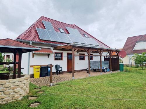 Garage mit Überdachung - Einfamilienhaus mit 219,70 m² in Leipzig zum Kaufen