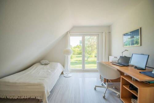 Kind 4, südlich, Ansicht 1 - 