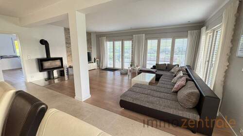 WhatsApp Image 2025-10-10 at 10.41.23 (3) - 