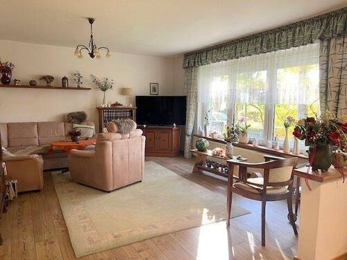 Wohnzimmer EG - 6 Zimmer Einfamilienhaus zum Kaufen in Güstrow