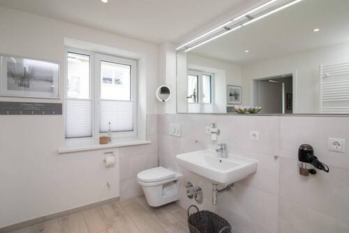 Badezimmer - weitere Ansicht - 