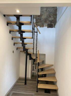 Treppenhaus EG - 4 Zimmer Reihenendhaus zum Kaufen in Gundelfingen an der Donau