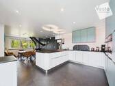 EG: offene Küche mit Esszimmer - 7 Zimmer Einfamilienhaus in Neustadt b.Coburg