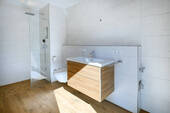 Bad mit Dusche 