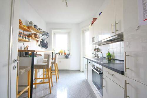 2 - Hochwertig renovierte Altbauwohnung im Herzen Harburgs