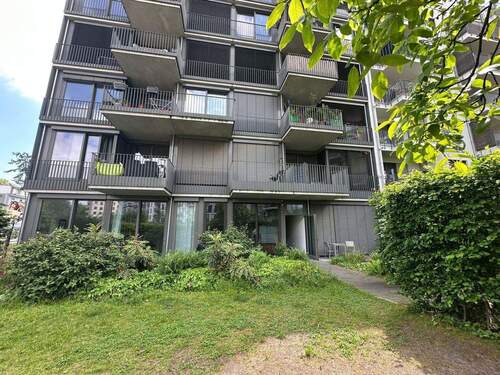 Rückansicht vom Garten aus - Etagenwohnung mit 77,80 m² in Berlin zum Kaufen