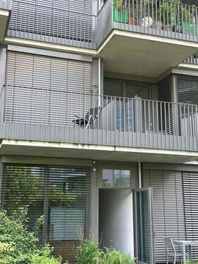 Rückansicht vom Garten aus - 