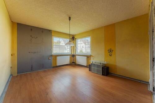 Wohnzimmer EG - 4 Zimmer Einfamilienhaus in Kürten