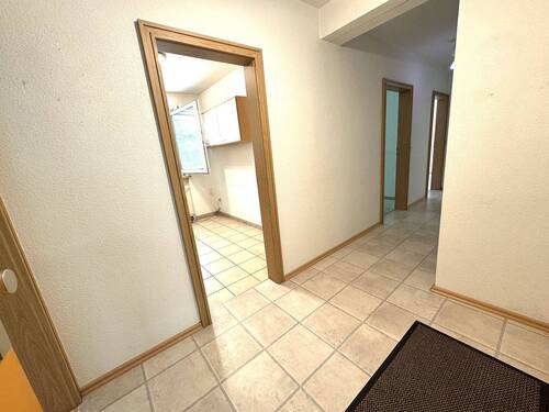 Eingang/ Flur.JPG - 3 Zimmer Etagenwohnung in Nürnberg