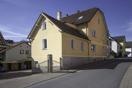 Eigentumswohnung in Glattbach - 5 Zimmer Etagenwohnung zum Kaufen in Glattbach