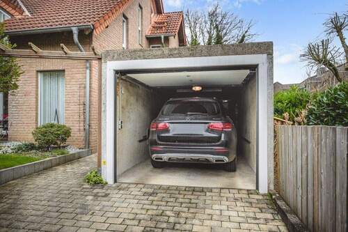 Garage - 