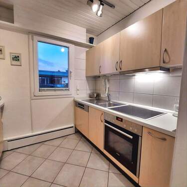 Küche mit Einbauküche - Bungalow mit 130,00 m&sup2; in Herrenberg zum Kaufen