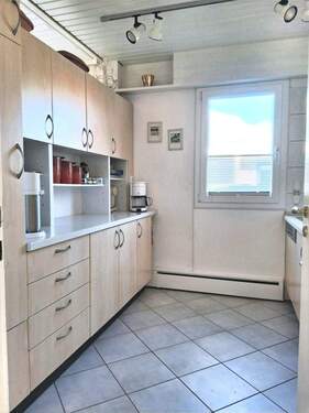 Küche mit Einbauküche - 