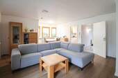 Wohnzimmer EG - 5 Zimmer Einfamilienhaus zum Kaufen in Althengstett