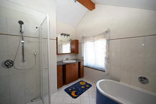 2. Badezimmer im OG - 