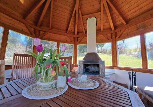 Gemütliche Grillhütte mit Kamin - 