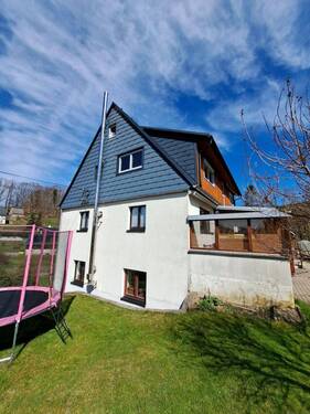 Giebelansicht Wohnhaus - Einfamilienhaus mit 158,00 m&sup2; in Mulda zum Kaufen