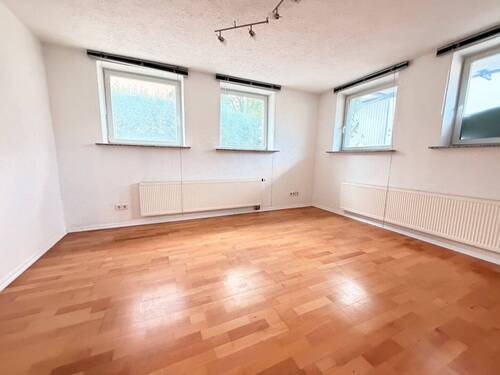 Eltern - 3 Zimmer Etagenwohnung in Stuttgart