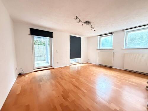 Wohnen - Etagenwohnung mit 90,00 m&sup2; in Stuttgart zur Miete