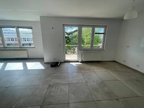 Offene Küche und Balkon - 