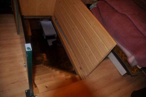 Auf- u. Abgang zum DG - 