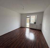 ! Provisonsfrei ! Zentrale bezugsfreie 2-Zi Wohnung mit Balkon - Berlin Britz