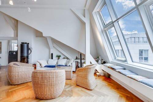 Wohnbereich - Etagenwohnung mit 132,00 m&sup2; in München zur Miete