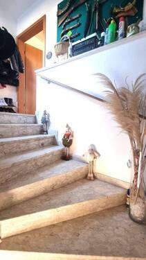 Treppenhaus - Eingangsbereich Wohnung Dachgeschoss - 