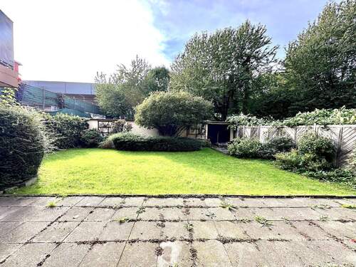 Garten - Mehrfamilienhaus, Wohnhaus zum Kaufen in Duisburg