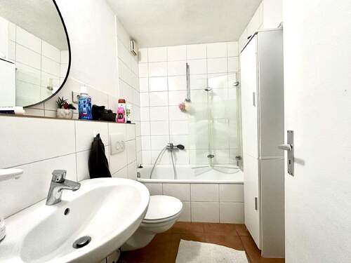 Sanitär - Mehrfamilienhaus, Wohnhaus in Duisburg zum Kaufen