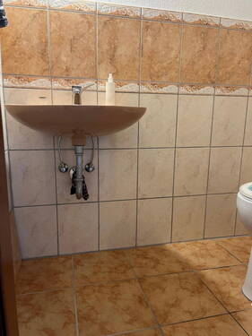 Renoviertes (Gäste-) WC - 