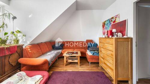 Wohnzimmer 1 - 5 Zimmer Etagenwohnung zum Kaufen in Berlin