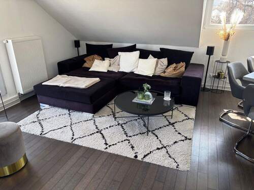 Wohnzimmer - 2 Zimmer Etagenwohnung zum Kaufen in Stuttgart