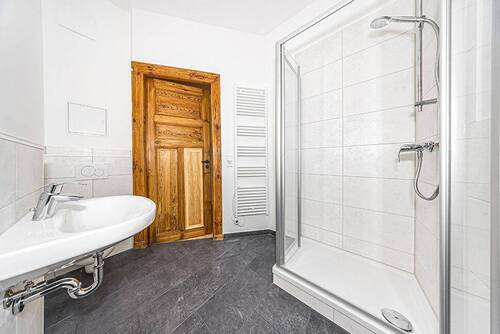 Badezimmer - 1 Zimmer Etagenwohnung in Leipzig