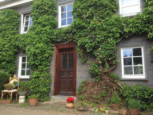 Hauszugang - Für Single: Exklusives 3-Zimmer-Refugium im Servatiushof - Modernes Coliving am Itterbach