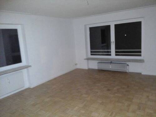 Wohn/Esszimmer - 