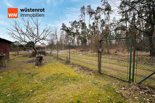 Rückseite - Grundstück zur Bebauung nach § 34 BauGB - günstig gelegen, meistbietend zu verkaufen