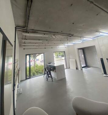 Große Verkaufsfläche breit - Gewerbeobjekt (Büro, Produktion, Verkauf) zur Miete in Berlin